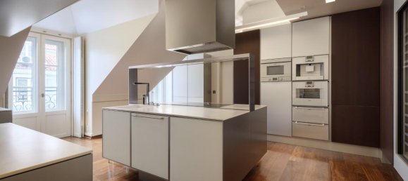 4 غرف نوم منزل ذو طابقين في Lisbon, Portugal رقم 58414 5