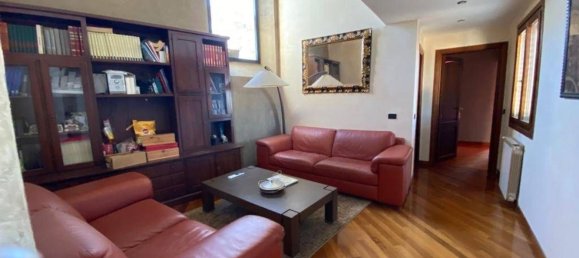 7-salle Penthouse à Florence, Italy No. 38427 13