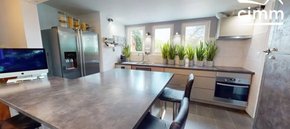 4 bedrooms Villa in Orleans, France No. 275744 5