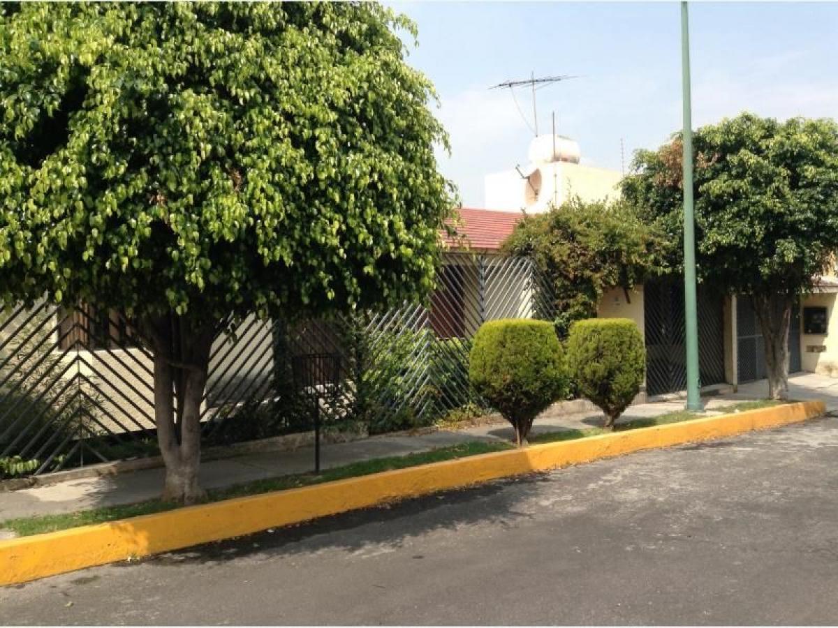 Дом с 3 спальнями в Наукальпан де Хуарес, Мексика № 210692