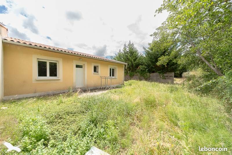 3 bedrooms House in Cavignac, France No. 293987