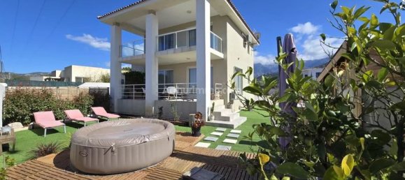 3 Schlafzimmer Haus in Calenzana, France, Nr. 303406 6