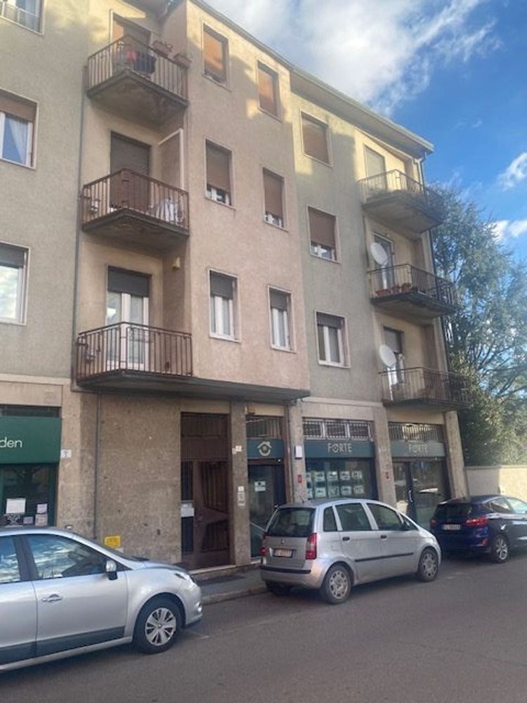 Apartamento de 2 divisões em Legnano, Italy N.º 147685