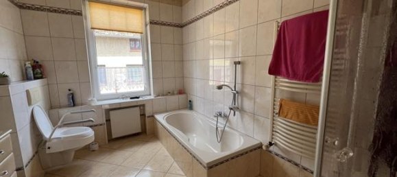 Здание с 8 комнатами в Людвигслуст-Пархим, Германия № 250918 12