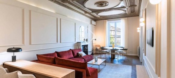 Ático de 3 dormitorios en Ciudad Vieja, Spain No. 173690 2