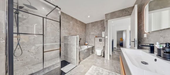 4 bedrooms House in Ifs, France No. 356495 18