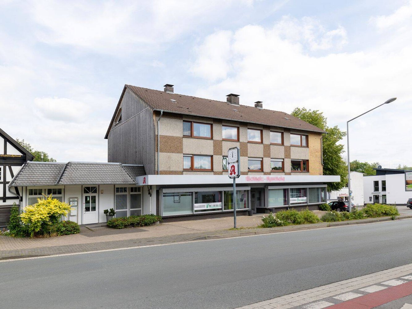 357m² Building in Lippe, Germany No. 233595