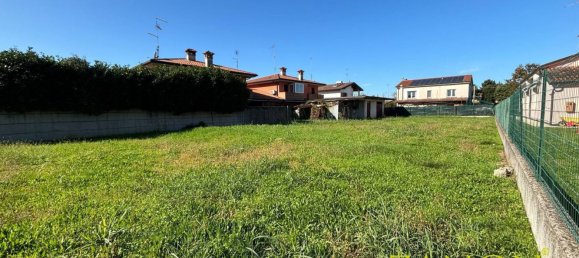 Коммерческая недвижимость 813м² в Гориция, Италия № 269469 2