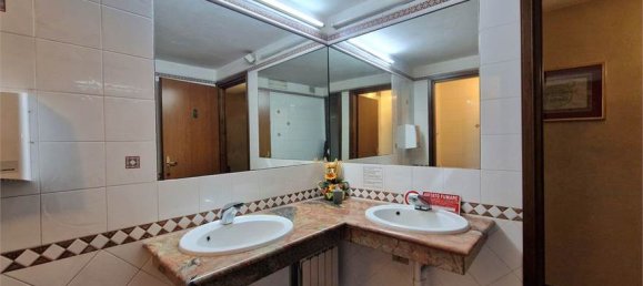 15 rooms Building in Stresa, Italy No. 214102 28