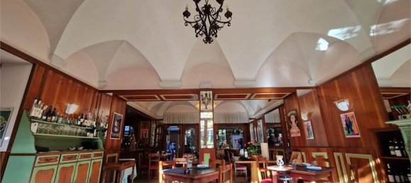 15 rooms Building in Stresa, Italy No. 214102 4