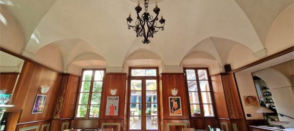 15 rooms Building in Stresa, Italy No. 214102 2