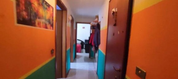 Apartamento de 3 divisões em Solaro, Italy N.º 60646 18