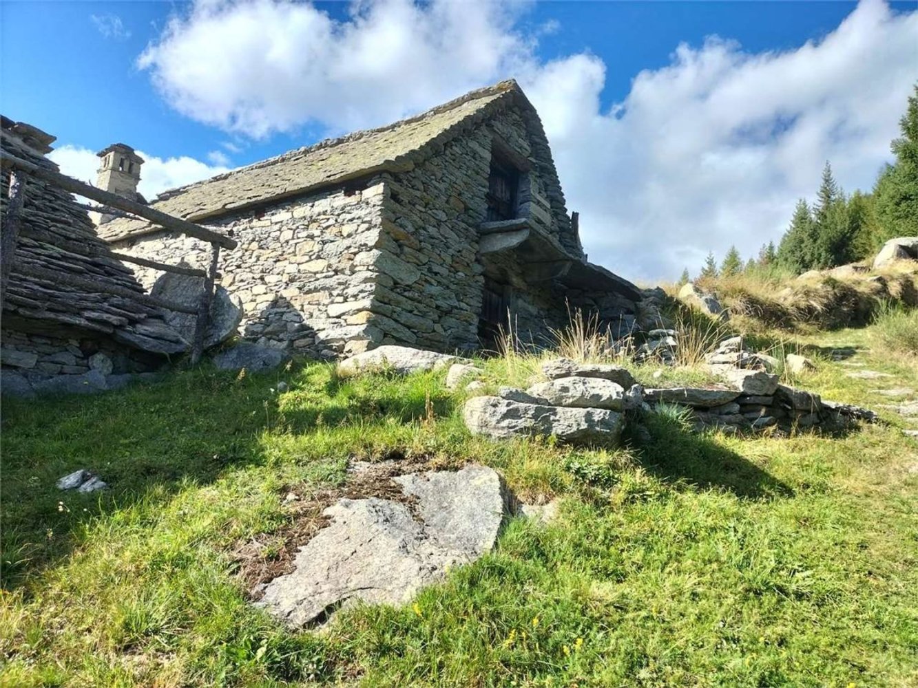 3 rooms House in Crodo, Italy No. 153941