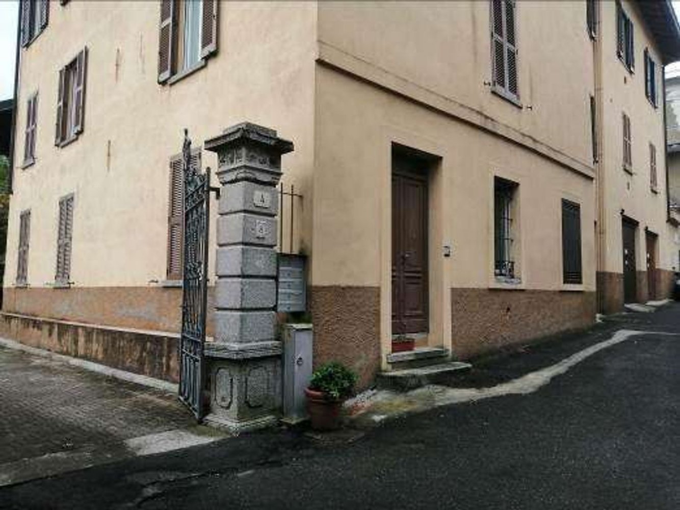 Квартира с 4 комнатами в Комо, Италия № 6817