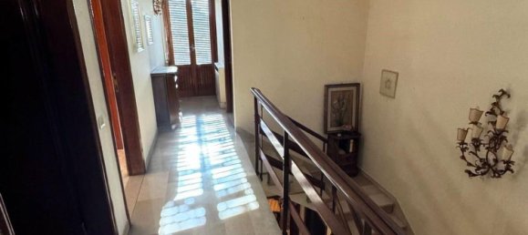 8 rooms House in Empoli, Italy No. 191855 5