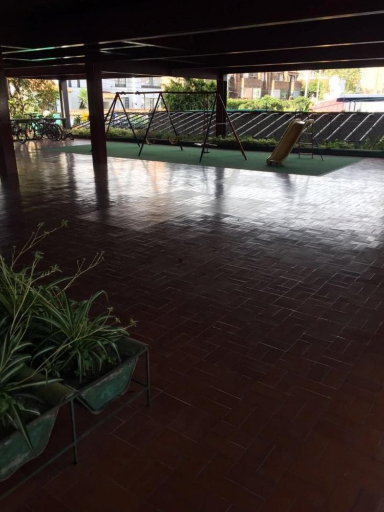 Casa de 3 dormitorios en Bogotá, Colombia No. 12927