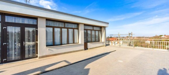 3 rooms Penthouse in Rivoli, Italy No. 39883 10