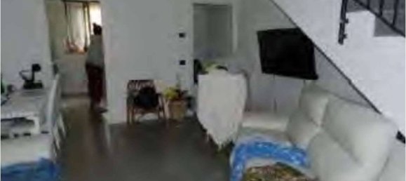 2 Schlafzimmer Wohnung in Spinadesco, Italy, Nr. 96522 3