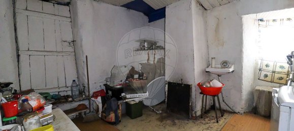 3 bedrooms House in Miranda do Corvo, Portugal No. 10630 5