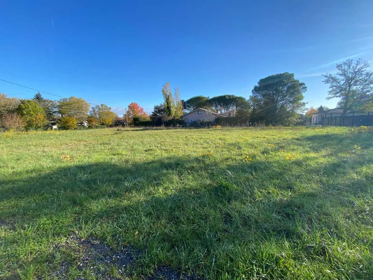 764m² Land in Gironde, France No. 346196