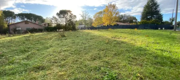 764m² Land in Gironde, France No. 346196 2