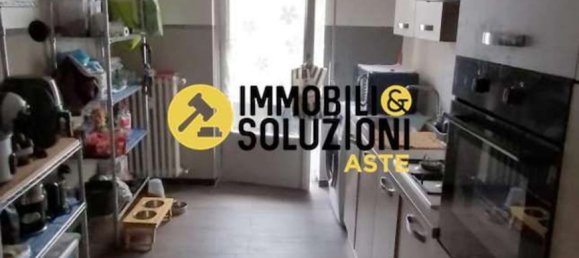 3-Zimmer Wohnung in Vercelli, Italy, Nr. 51292 6