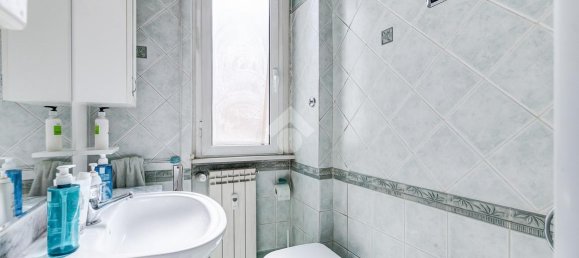 2-salle Appartement à Rome, Italy No. 230505 15