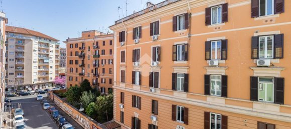 2-salle Appartement à Rome, Italy No. 230505 16