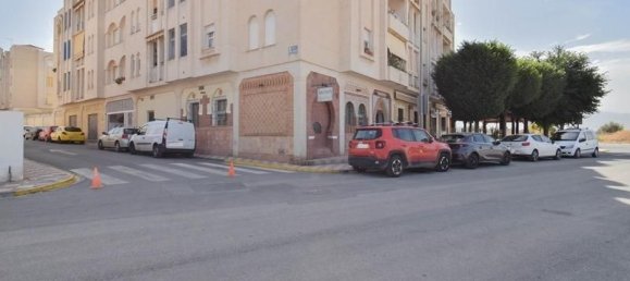 164m² Commercial property in Albolote, Spain No. 170032 6