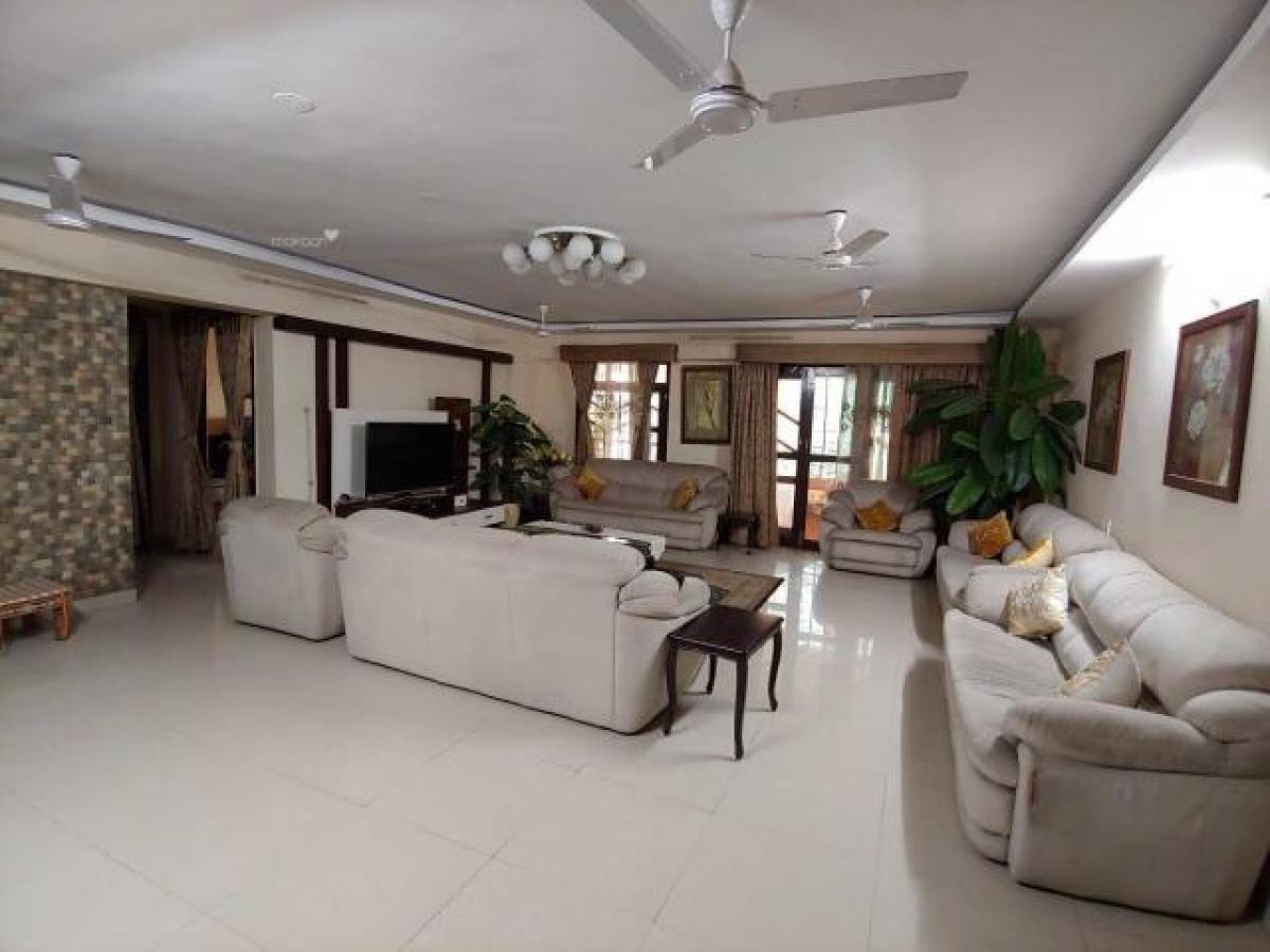 5 bedrooms House in Hyderabad, India No. 21791