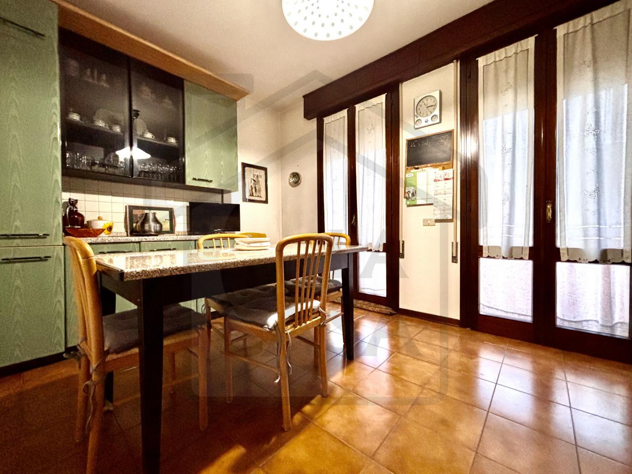 4 rooms Villa in Montegrotto Terme, Italy No. 103517