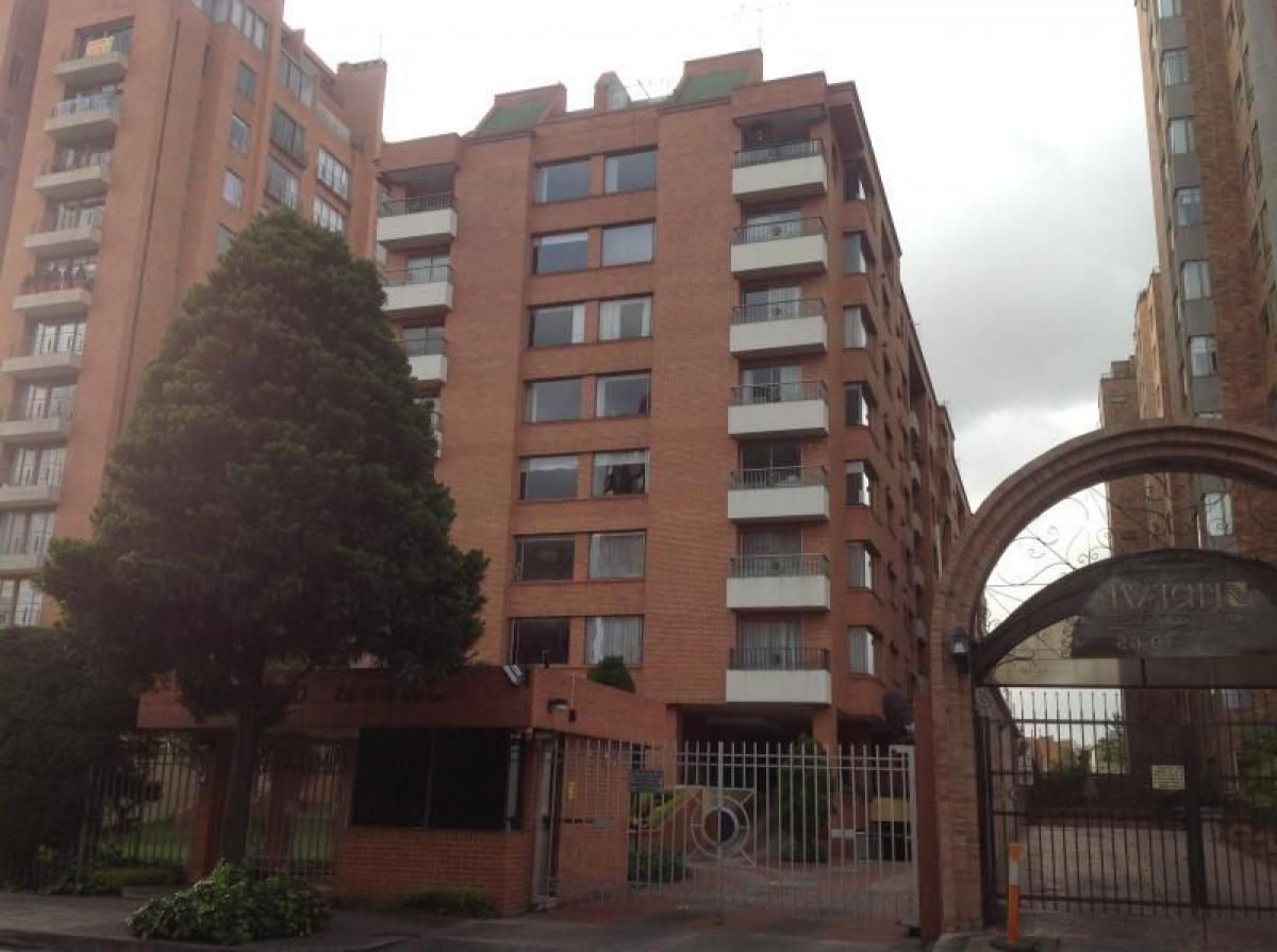 4 bedrooms House in Bogota, Colombia No. 11606