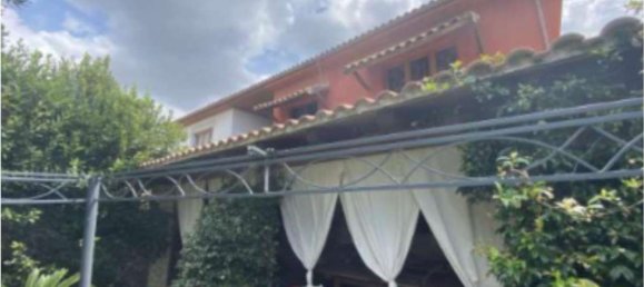 5 rooms Apartment in Montalto di Castro, Italy No. 205024 2