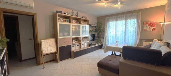 3 bedrooms Apartment in Santa Maria di Sala, Italy No. 274168 4
