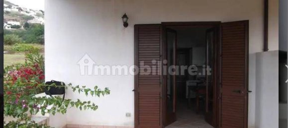 2 Schlafzimmer Villa in Lipari, Italy, Nr. 38267 4