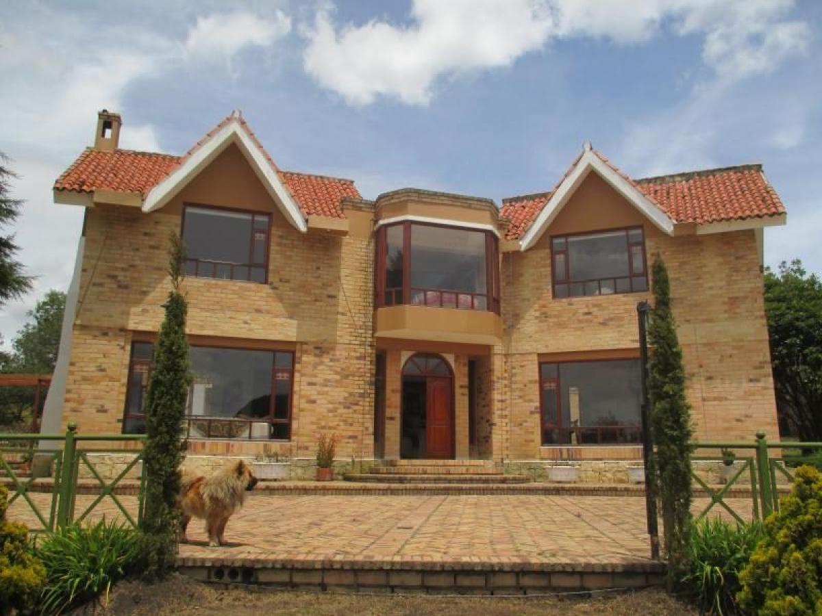 3 bedrooms House in Cundinamarca, Colombia No. 7567