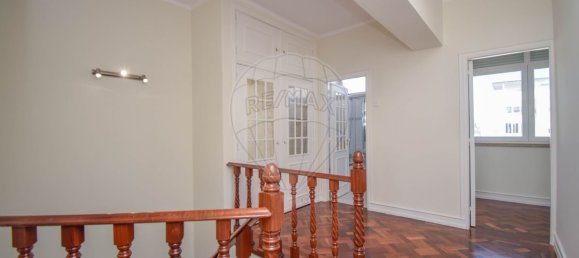 4 bedrooms Duplex in Lisbon, Portugal No. 10654 8