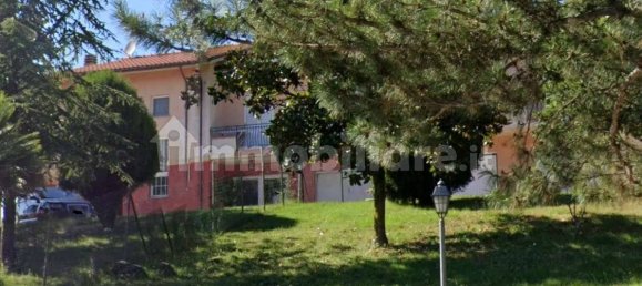 5-salle Appartement à Polverigi, Italy No. 10648 3