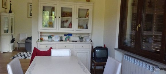 Квартира с 5 комнатами в Ареццо, Италия № 80336 3