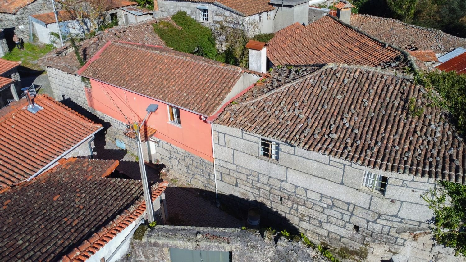 3 bedrooms House in Serzedelo, Portugal No. 177772