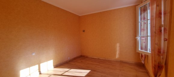 3 bedrooms House in Tourbes, France No. 190922 4