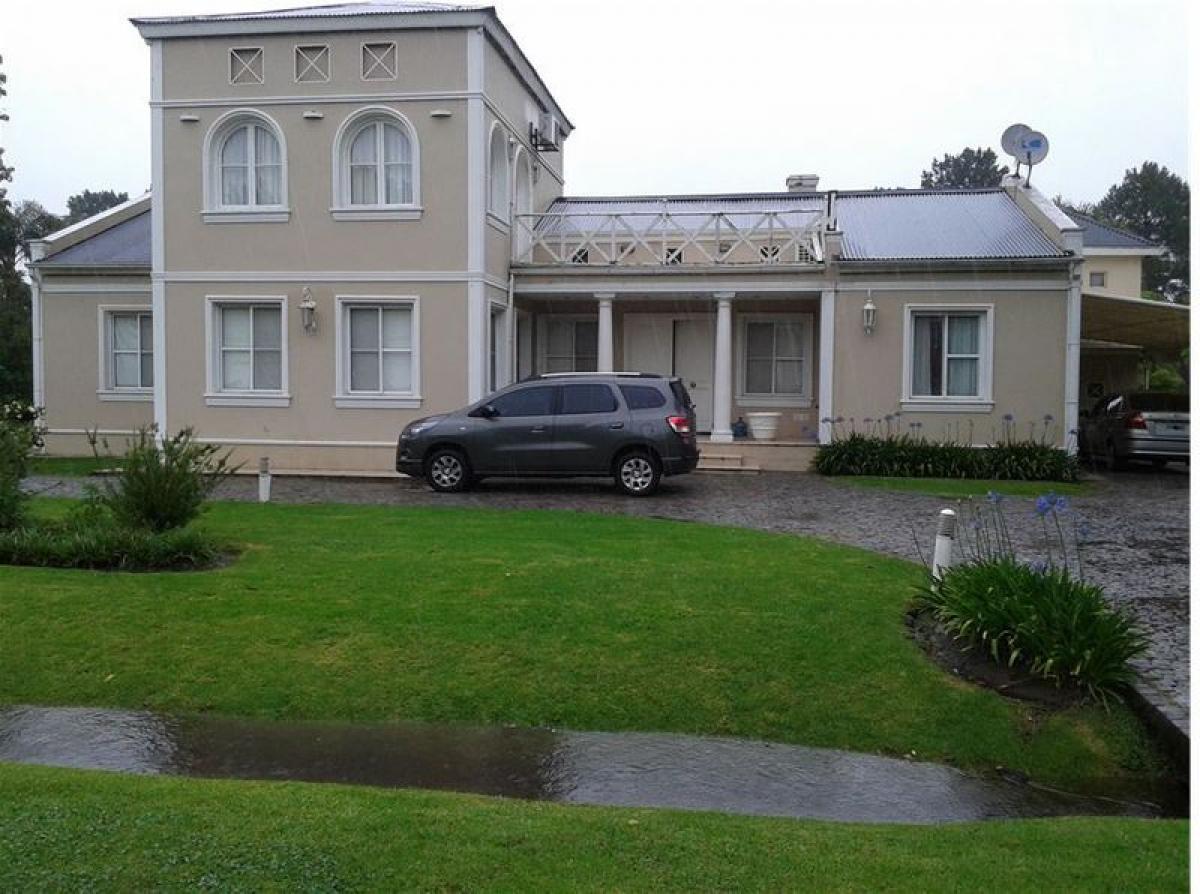 Casa T5 em Moreno, Argentina N.º 16297