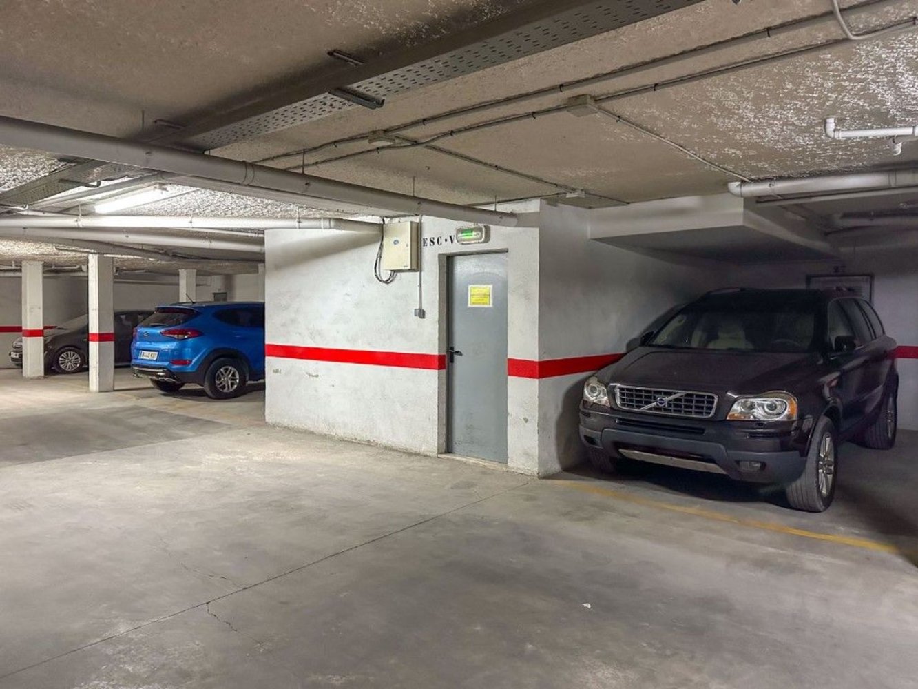  Parking in Alicante, Spain No. 152781