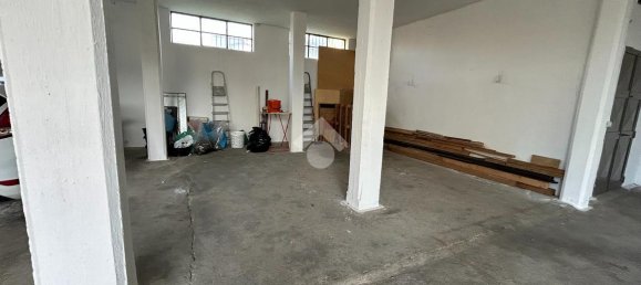 3غرفة شقة في Ponteranica, Italy رقم 4747 36