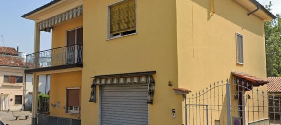 3 rooms Apartment in Senna Lodigiana, Italy No. 257825 9
