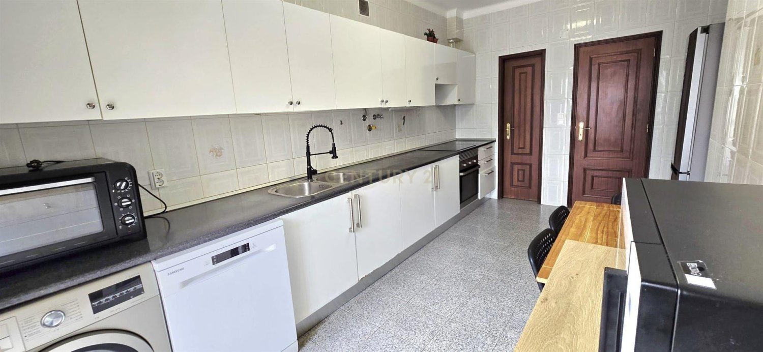 3 rooms Apartment in Setubal, Portugal No. 295218