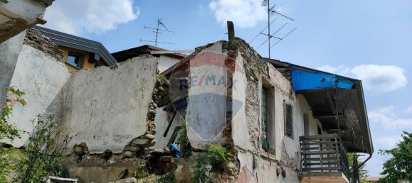 2 Schlafzimmer Haus in Somma Lombardo, Italy, Nr. 136968 19
