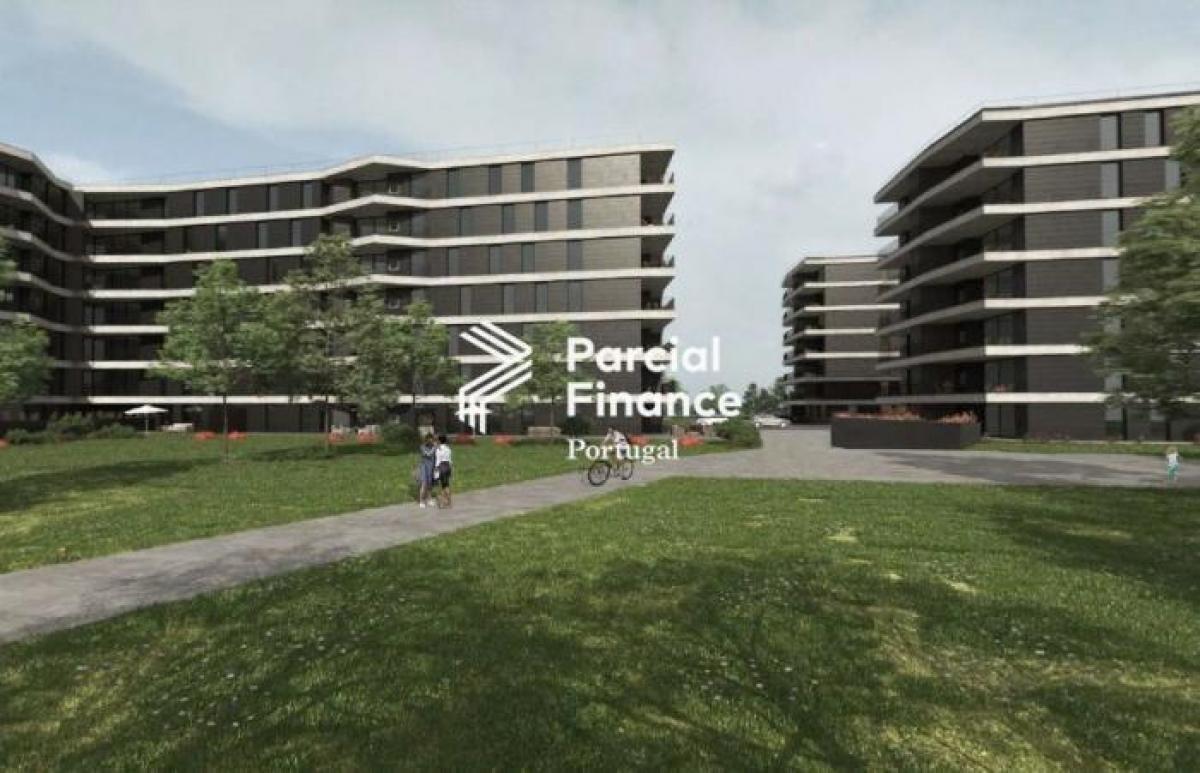 Apartamento de 3 dormitorios en Porto, Portugal No. 4075