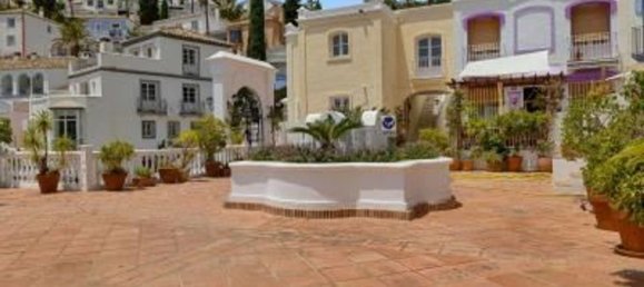 3 Schlafzimmer Haus in La Quinta, Spain, Nr. 29893 9