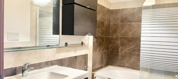 2 bedrooms Apartment in Rome, Italy No. 344370 8